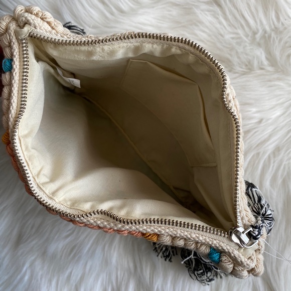 sale | woven pouch - Picture 5 of 6